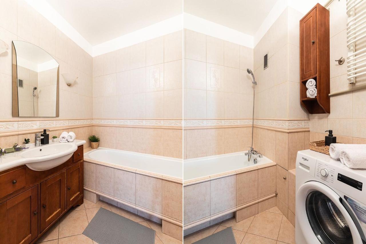 Room, Pirenejska 20 Cozy Rooms Varsó Kültér fotó